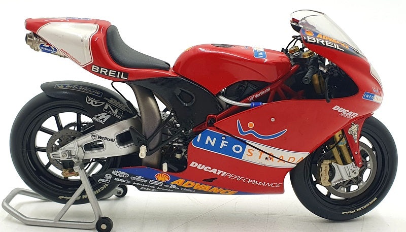 Minichamps 1/12 Scale 122 020099 - Ducati Desmosedici Prova 2002 Bayliss Signed
