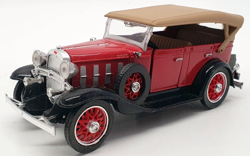 Unbranded 12cm Long Model Car UB0102IR6 - 1932 Chervolet - Red
