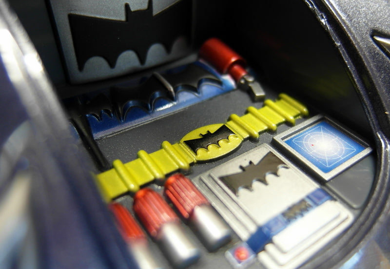 Corgi 1/18 Scale Diecast - 77606 1940'S Comics DC Comics Batmobile