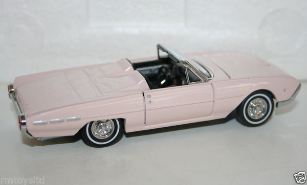 FRANKLIN MINT 1/43 SCALE- B11PW33 - 1962 FORD THUNDERBIRD - PINK