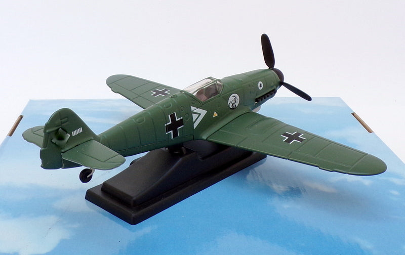 Yat Ming 1/48 Scale WW II Series 99078 - Messerschmitt BF109 Aircraft - Green