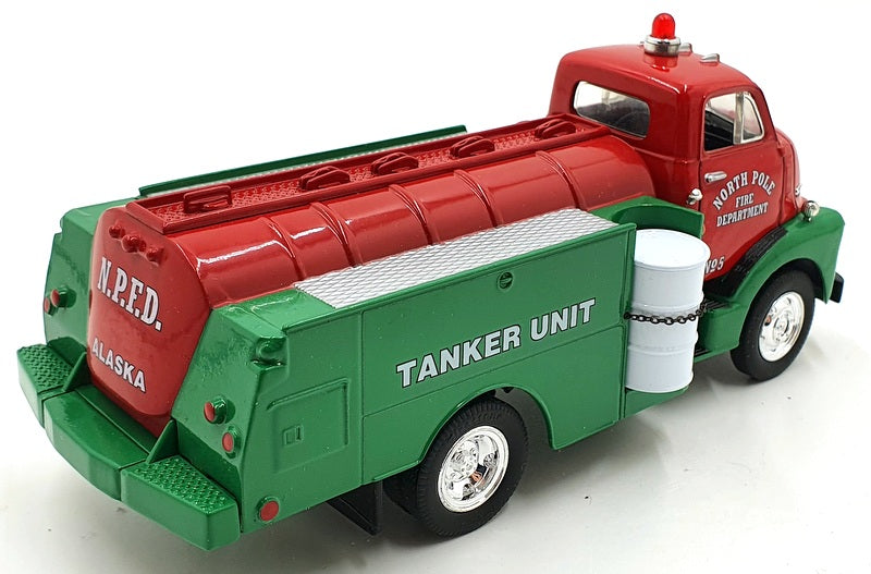 First Gear 1/34 Scale 19-1521 - 1952 GMC Fuel Tanker North Pole F.D