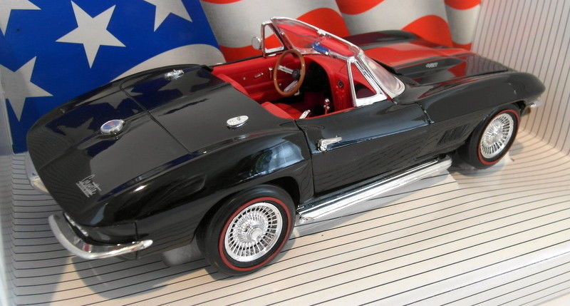 Ertl 1/18 Scale Diecast - 7445 1967 Chevrolet Corvette L-71 Black