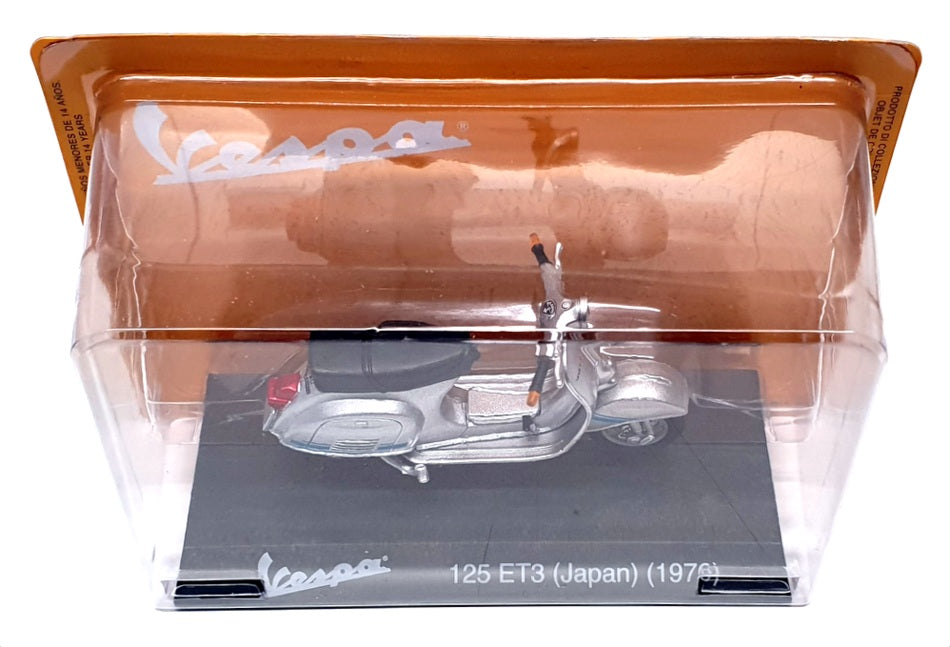 Altaya 1/18 Scale Diecast #1 - 1976 Piaggio Vespa 125 ET3 (Japan) - Silver
