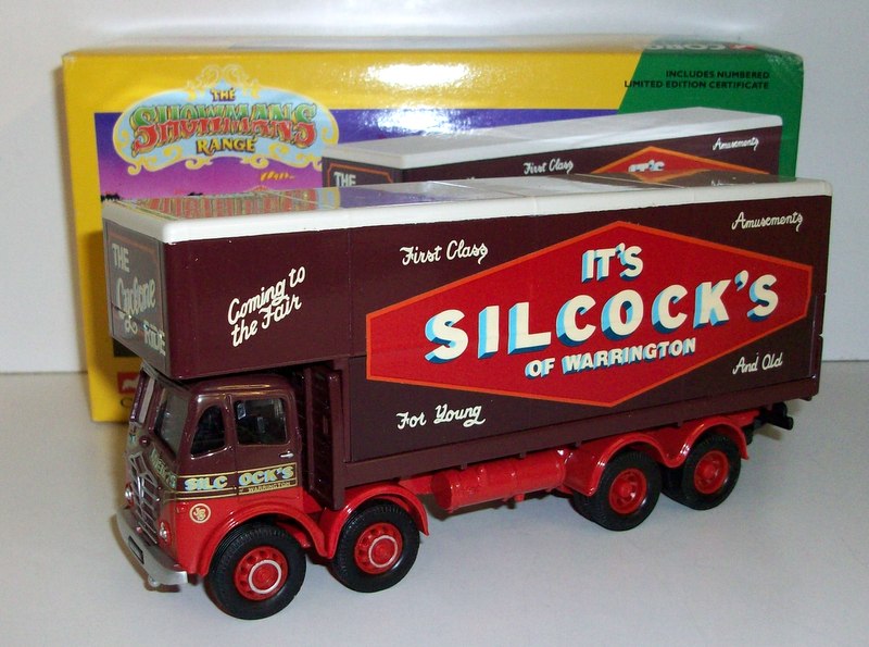 Corgi 1/50 scale 12601 Foden closed pole truck set Silcocks Warrington