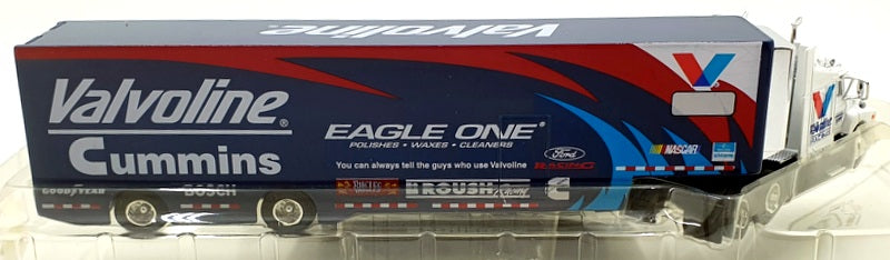 Racing Champions 1/64 Scale 93428 NASCAR Transporter Stock Car With Pit Crew