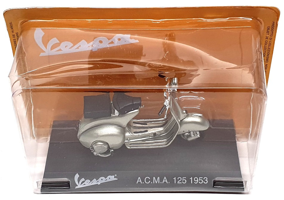 Altaya 1/18 Scale #11 - 1953 Piaggio Vespa A.C.M.A. 125 - Met Pale Green