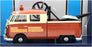 Motor Max 1/24 Scale 79585 - Volkswagen Type 2 T1 Recovery Truck - Brown/Beige