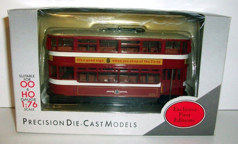 EFE 1/76 Scale - 13402 Leeds Transport CWS Tram