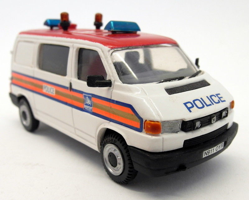 Fire Brigade Models 1/48 Scale - POL5 Volkswagen Transporter Heathrow Airport