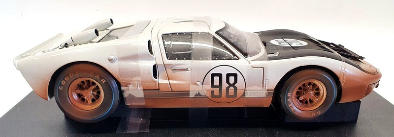 ACME 1/18 Scale Model Car SC415R - 1966 Ford GT-40 MkII Race Version #98 - White