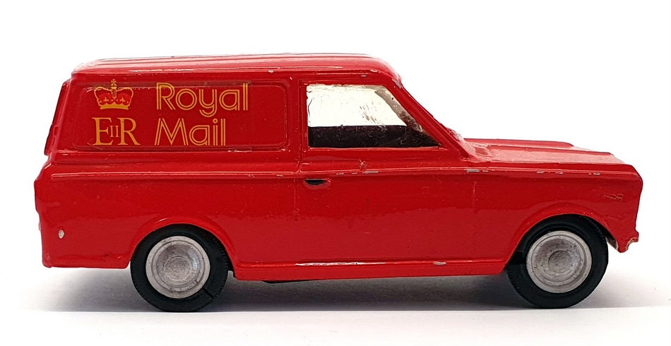 Tober Models 9cm Long Built Kit TOB29 - Bedford HA 8cwt Van Royal Mail - Red