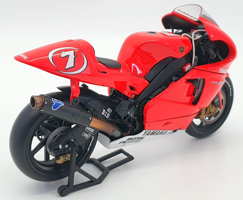 Minichamps 1/12 Scale 122 026307 - Yamaha YZR-M1 Yamaha Team C.Checa