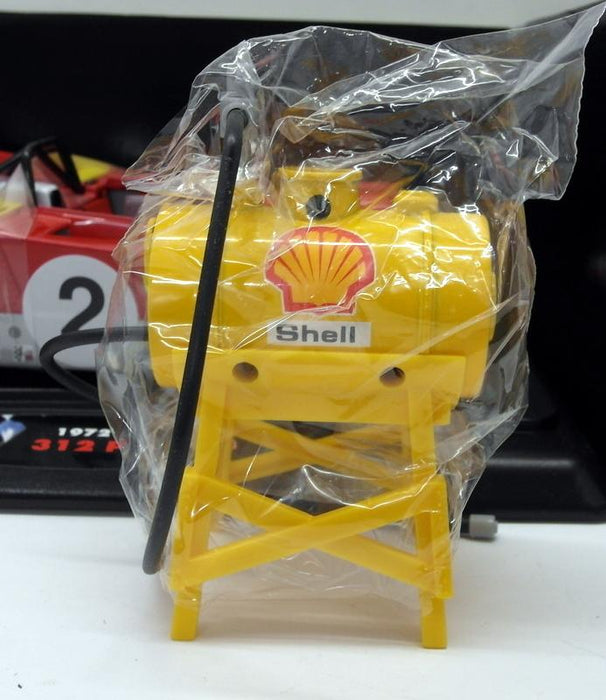 Classico 1/18 Scale Diecast - 040033 Ferrari 1972 312P & Fuel Pump