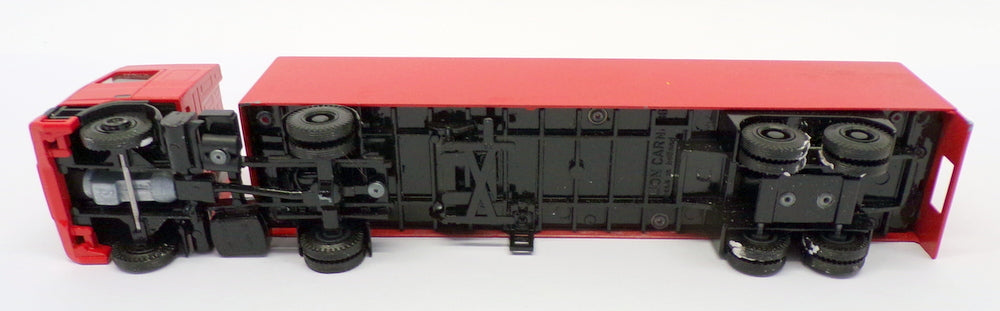 Lion Toys 1/50 Scale Diecast No.36 - DAF 95 Truck & Trailer - Red