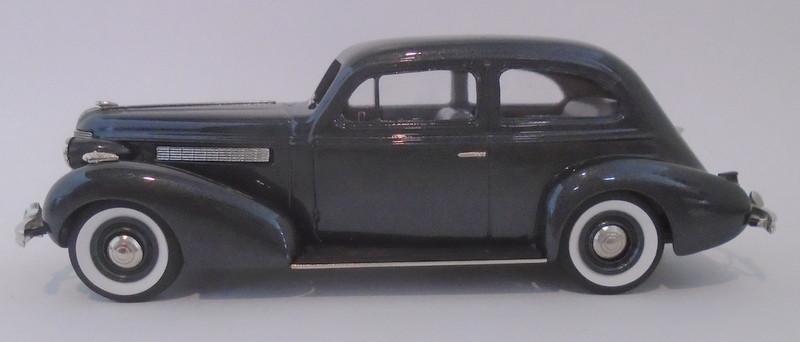 Brooklin Models 1/43 Scale BC019 - 1937 Buick 2-Door Plain Back Sedan Grey