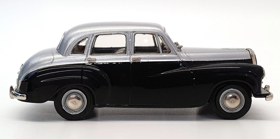 J&M Classics 1/43 Scale #15 - Daimler Conquest MKI Saloon - Silver/Black