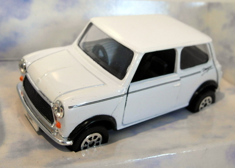 Corgi - 1/32 Scale diecast - 94145 Mini Designer white