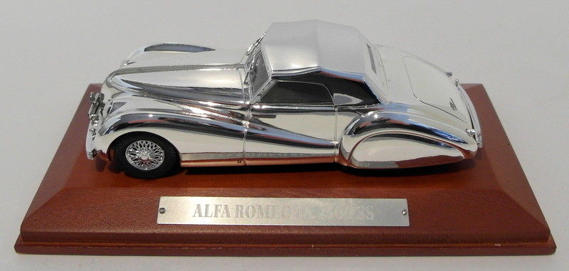 Atlas Editions 1/43 Scale 7 687 109 - Alfa Romeo 6C 2500 SS - Chrome