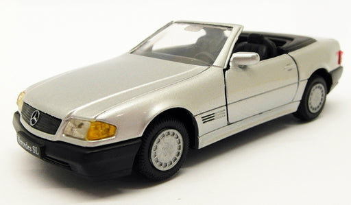 Gama 1/43 Scale Model Car 1137 - Mercedes Benz SL Coupe - Silver