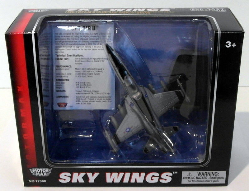 Motormax Skywings 1/100 Scale 77002 - F-5E Tiger II With Display Stand