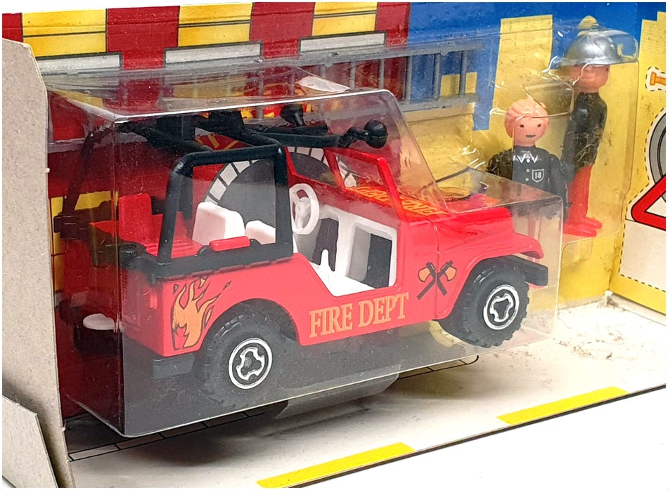 Majorette 1/46 Scale 7300 - Fire Dept. Jeep With Figures - Red