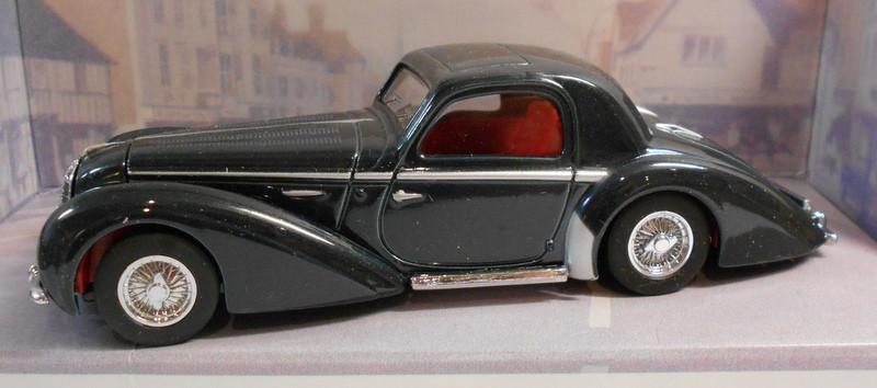 Dinky 1/43 Scale Diecast Model DY-14 DELAHAYE 145 GUNMETAL GREY