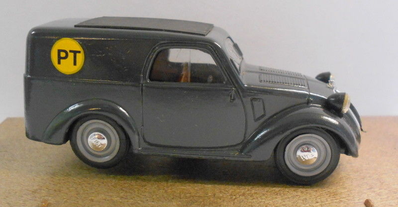 Brumm 1/43 Scale Metal Model - R45 FIAT 500 COMMERCIALE