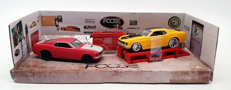 RC2 1/64 Scale 1208IR - Ford Mustang Full Throttle Garage Set - Yellow & Pink