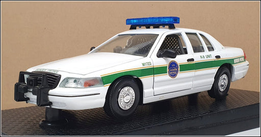 Classic Metal Works 1/24 Scale 23822X - Ford Crown Victoria - US Border Patrol