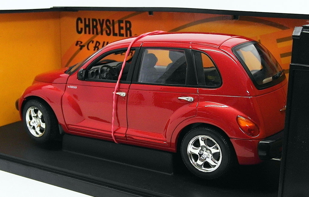 Gate 1/18 Scale Diecast 01092 - 2001 Chrysler PT Cruiser - Red