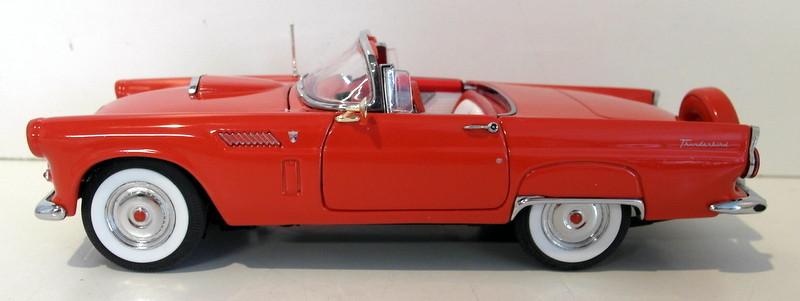 Danbury Mint 1/24 Scale Diecast - DMC3 1956 Ford Thunderbird Convertible red