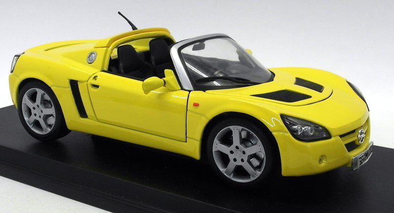 Maisto 1/18 Scale - 31615 Opel Speedster Yellow