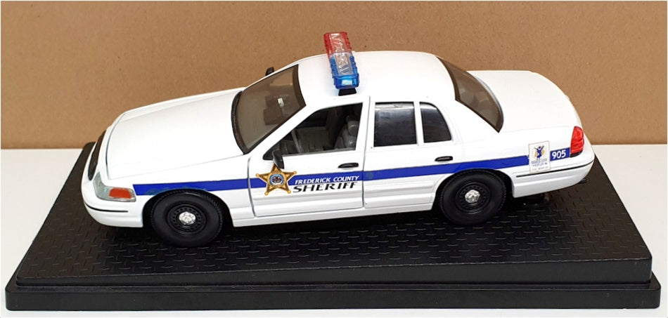 Classic Metal Works 1/24 Scale 23822J - Ford Crown Victoria Police - Frederick