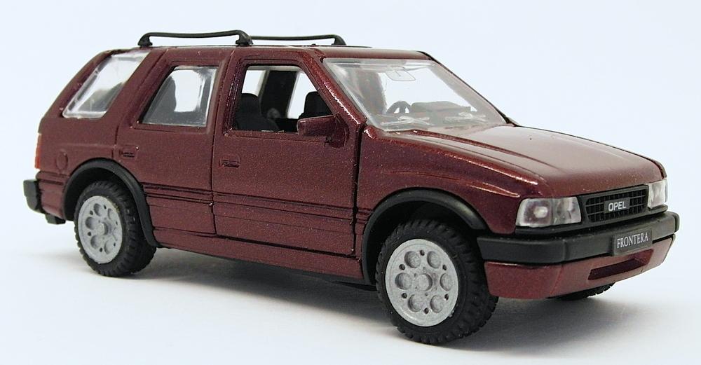 Gama 1/43 Scale Model Car 1004 - Opel Frontera 4x4 - Maroon