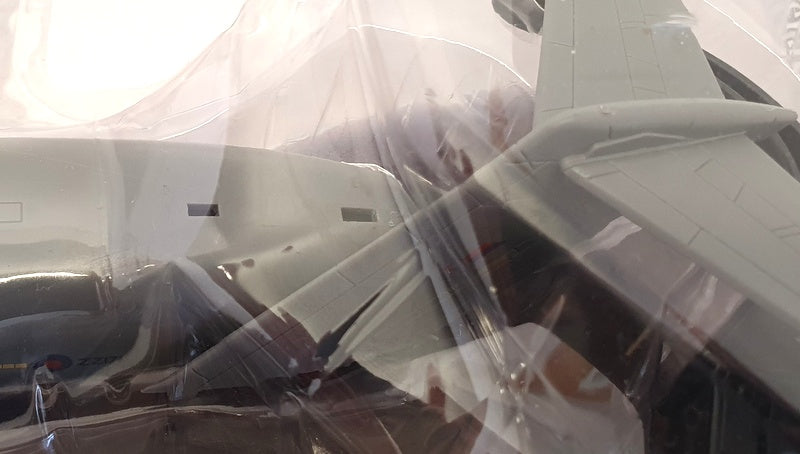 Amercom 1/200 Scale Model Aircraft AM1105 - 2010 Boeing C-17A Globemaster III