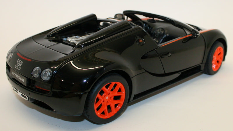 Rastar 1/18 Scale Model 43900 - Bugati Veyron 16.4 Grand Sport Vitesse - Black