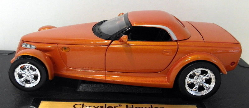 Motormax 1/18 Scale Diecast - 73118 Chrysler Howler Metallic orange