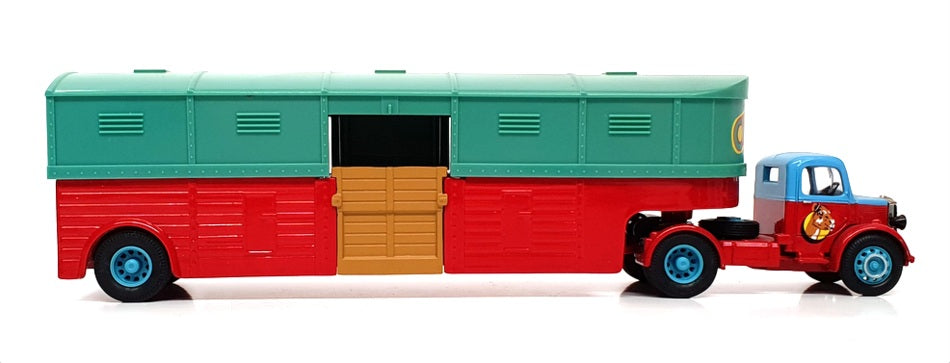 Corgi 1/50 Scale 97887 - Bedford O Articulated Horsebox - Chipperfields Circus
