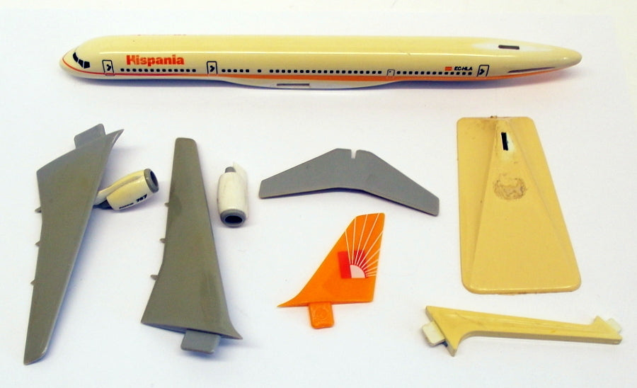 Unbranded Appx 17cm Long Snap Together Model 16718B - Boeing 757