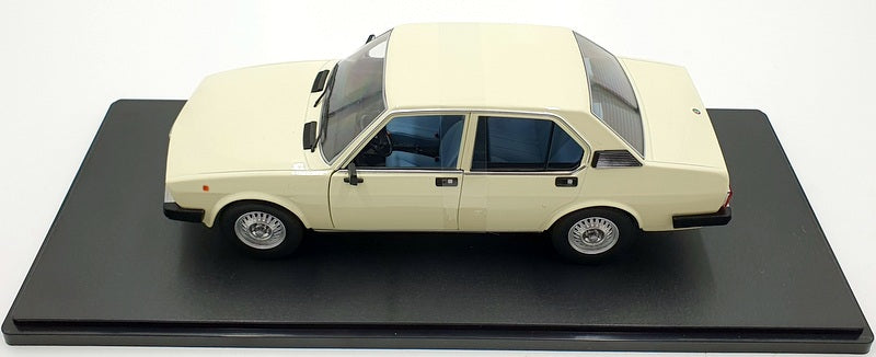 Mitica 1/18 Scale 200011-D - Alfa Romeo Alfetta Berlina 2000L 1978 - Ivory