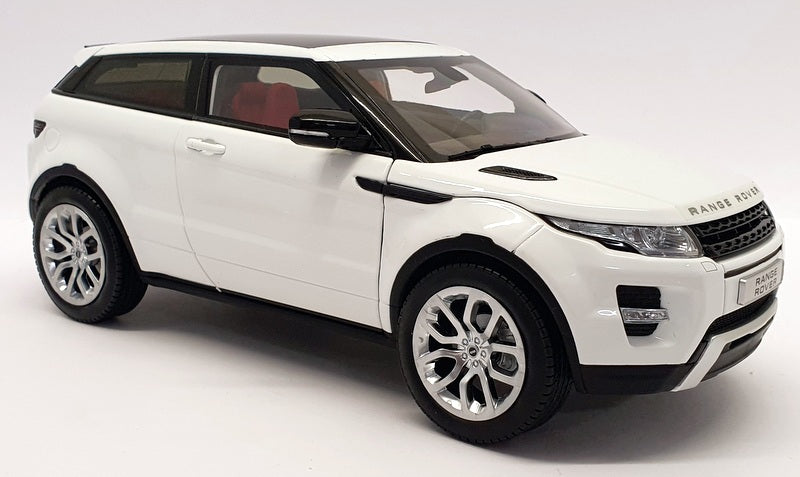 GT Autos 1/18 Scale Model Car RN141280 - 2011 Range Rover Evoque - White