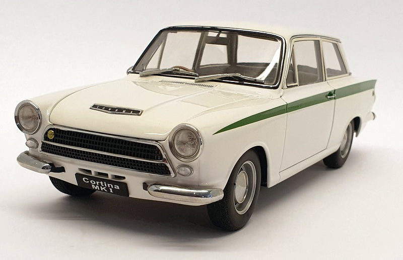 Autoart 1/18 Scale Diecast 75331 - Lotus Cortina Mk1 - White / Green
