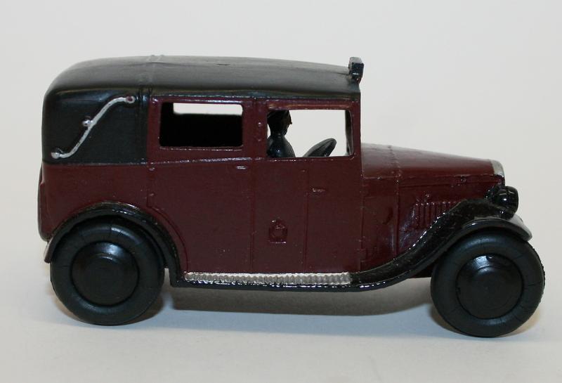 Model Road Reproductions 1/43 Scale White Metal Built Kit - Austin Taxi Maroon