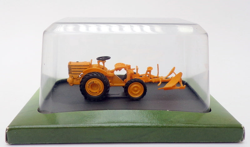 Hachette 1/43 Scale Model Tractor HT134 - 1954 Staub RT4 - Yellow