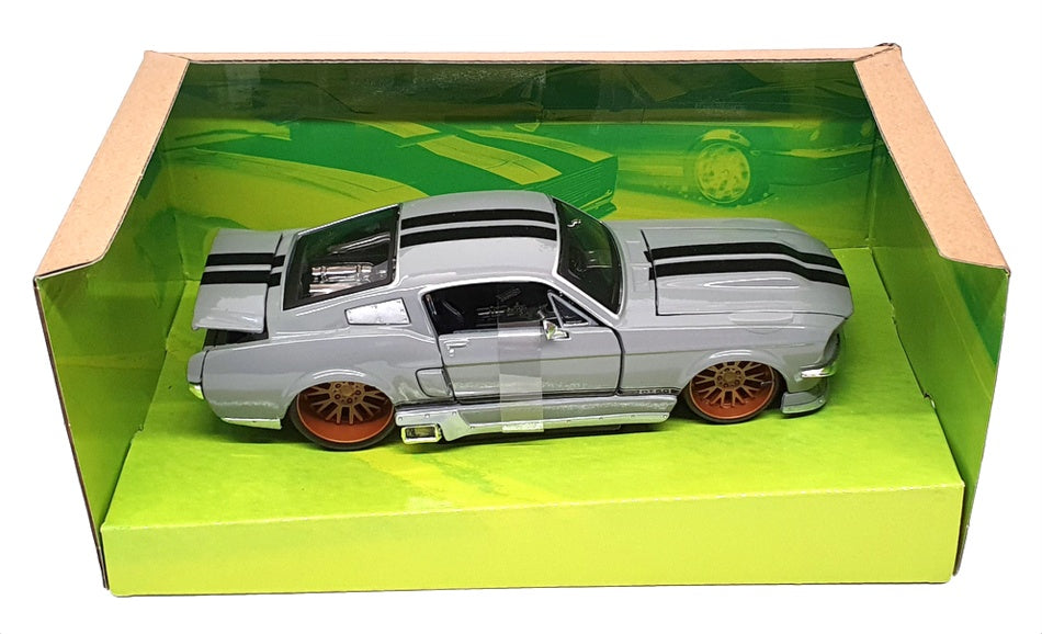 Maisto 1/24 Scale Diecast 31094G - 1967 Ford Mustang GT - Grey