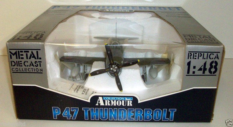 ARMOUR 1/48 - 98149 UK ROYAL AIR FORCE WW2 P-47D THUNDERBOLT MK2