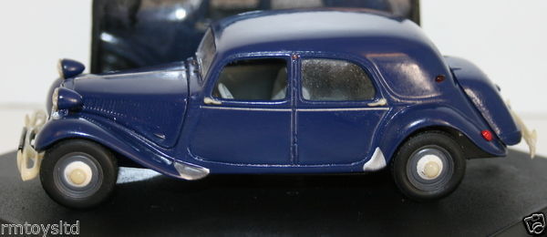 VITESSE 1/43 SCALE - V98138 - CITROEN TRACTION 11B 1954 - BLEU NUIT