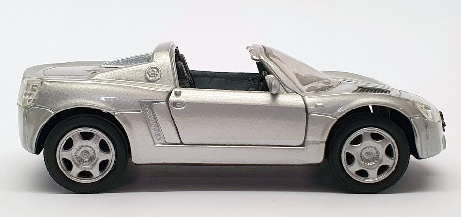 Maisto 12cm Long Diecast Pull Back & Go Model Car MA03S - Silver