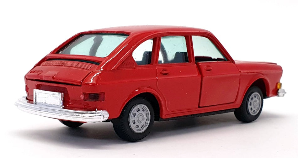 Gama 1/41 Scale Diecast 1125 - Volkswagen VW 411 - Red
